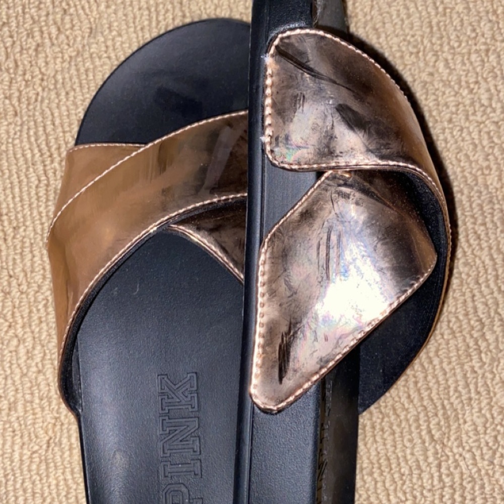 victoria secret PINK slides. in size M/L